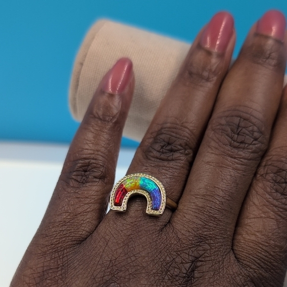 Kendra Scott Red and Blue Rainbow Pride Ring - Picture 5 of 8